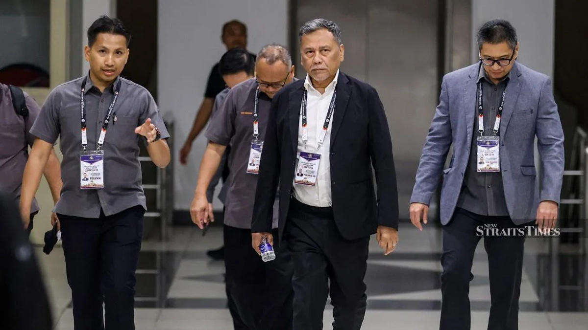 Malaysia's Election Commission to Investigate Ballot Photo Sharing on Social Media