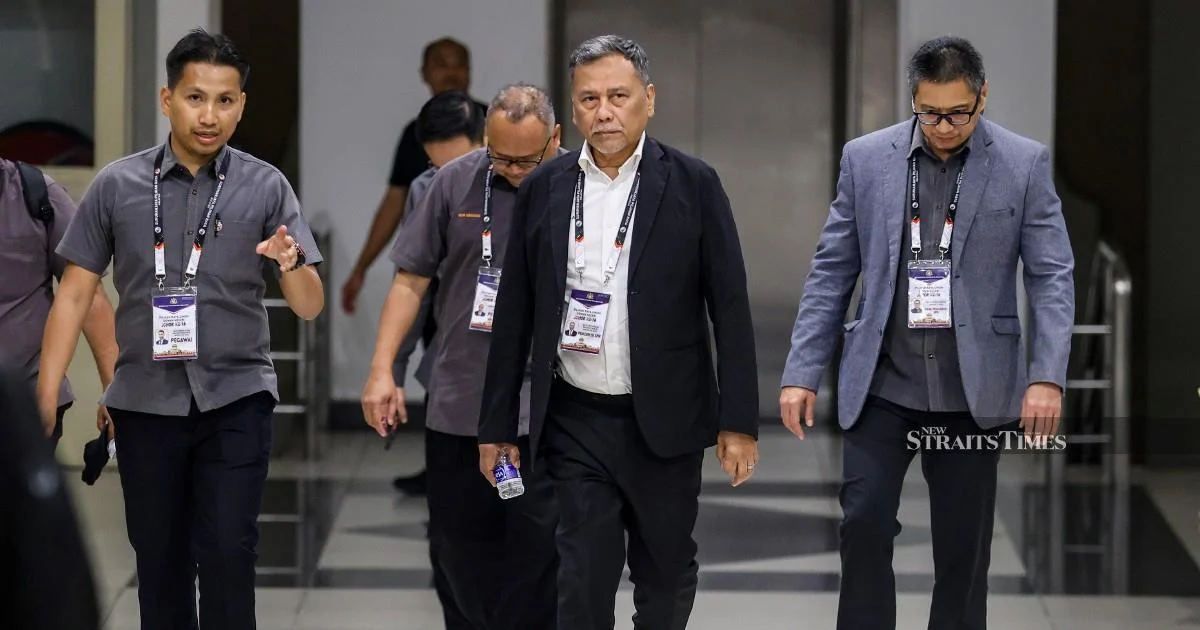 Malaysia's Election Commission to Investigate Ballot Photo Sharing on Social Media