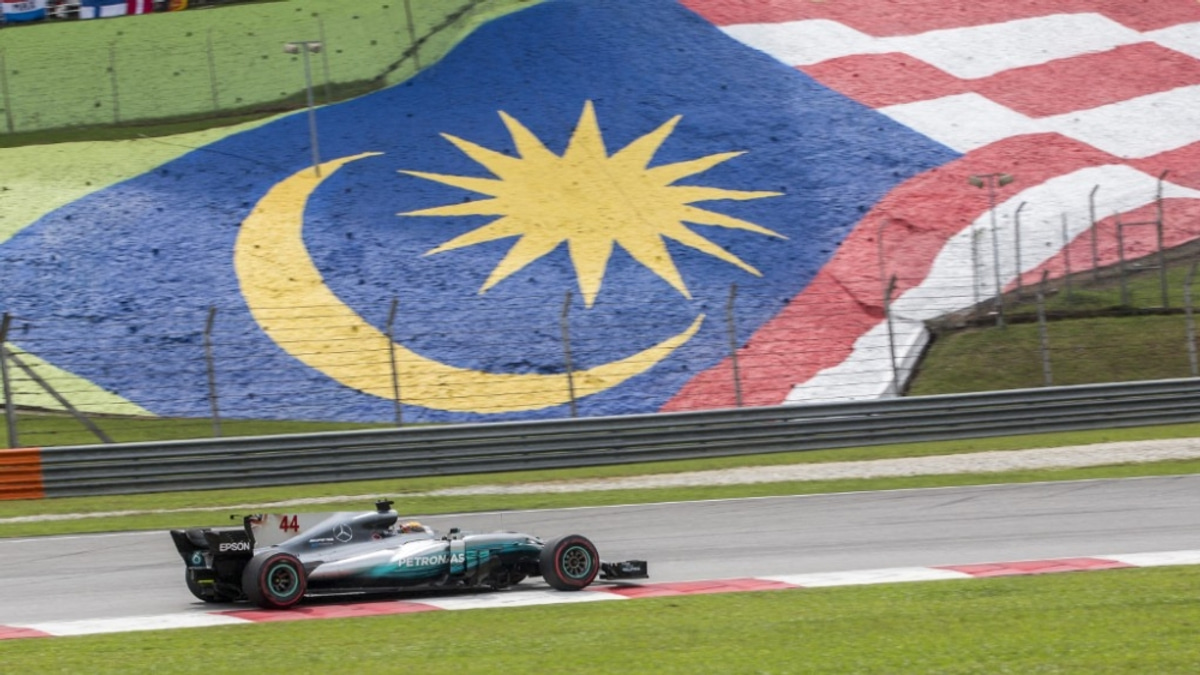 Anwar to Announce Decision on Malaysia's Potential Formula One Return