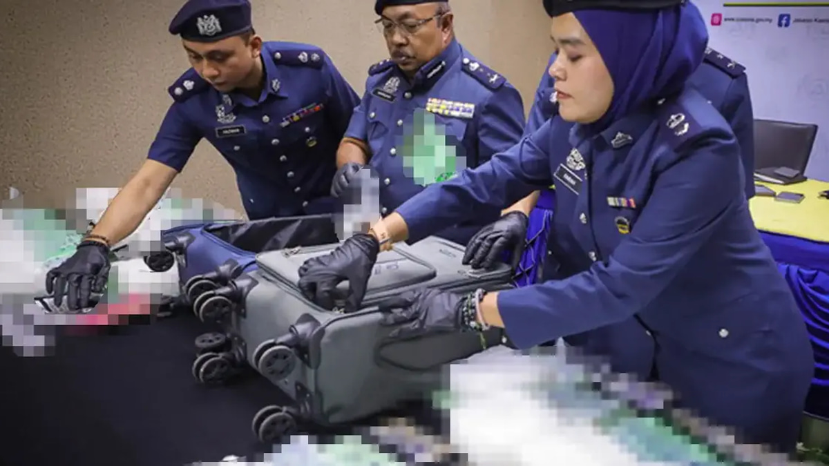 Two arrested at Kuching airport in major drug smuggling bust worth RM1.32 million