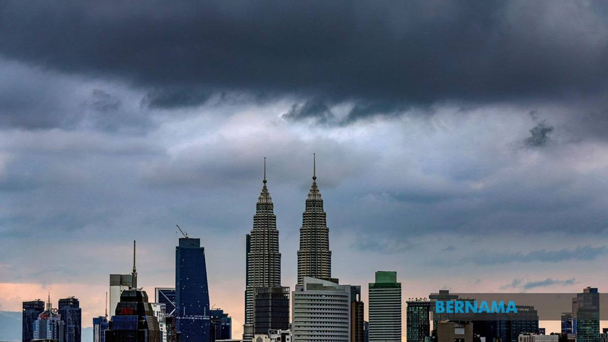 MetMalaysia Issues Severe Weather Alert for KL, Putrajaya and Eight States Until Mid-Afternoon