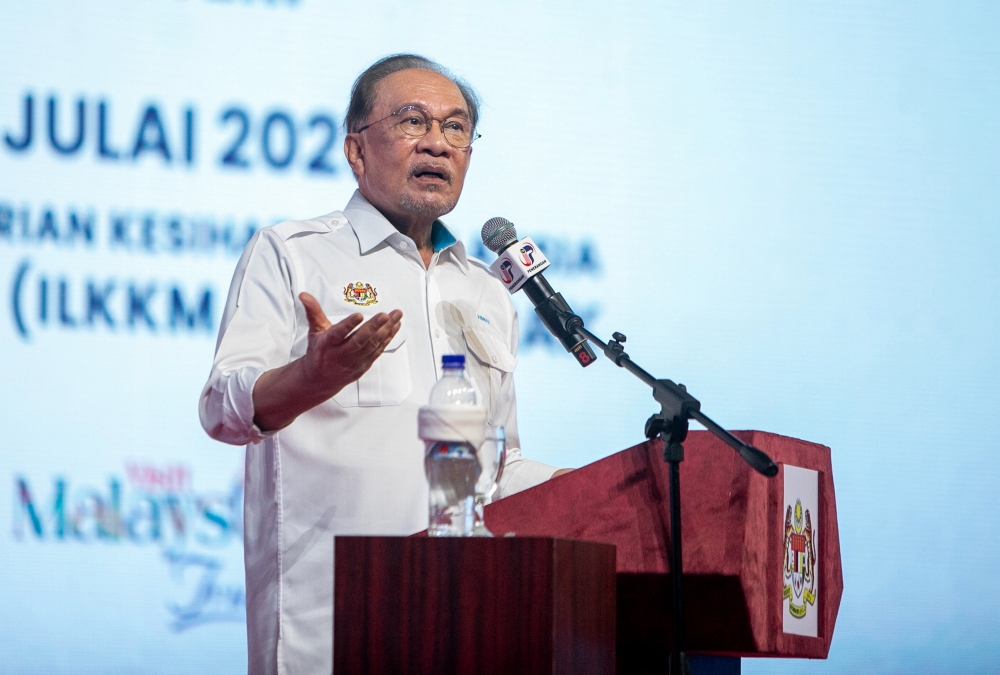 Anwar Defends Fuel Subsidy Model Amid Fiscal Concerns