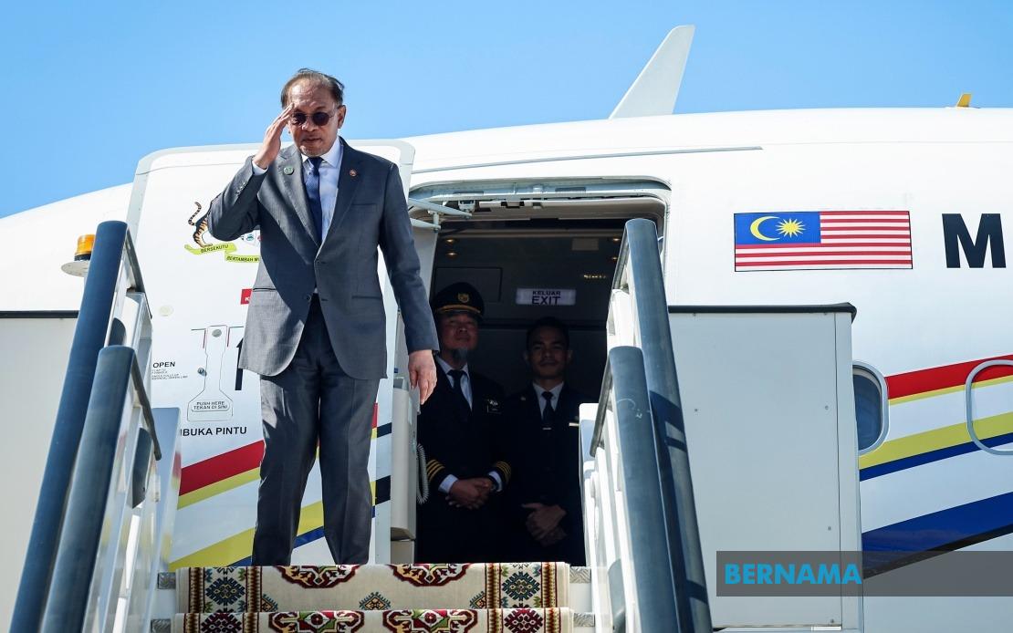 Anwar Returns from Turkmenistan to Lead Penang Events, Awards Media Excellence