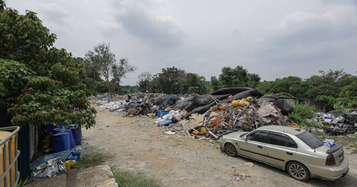 Johor establishes task force to investigate Singapore construction waste dumping allegations in Pontian
