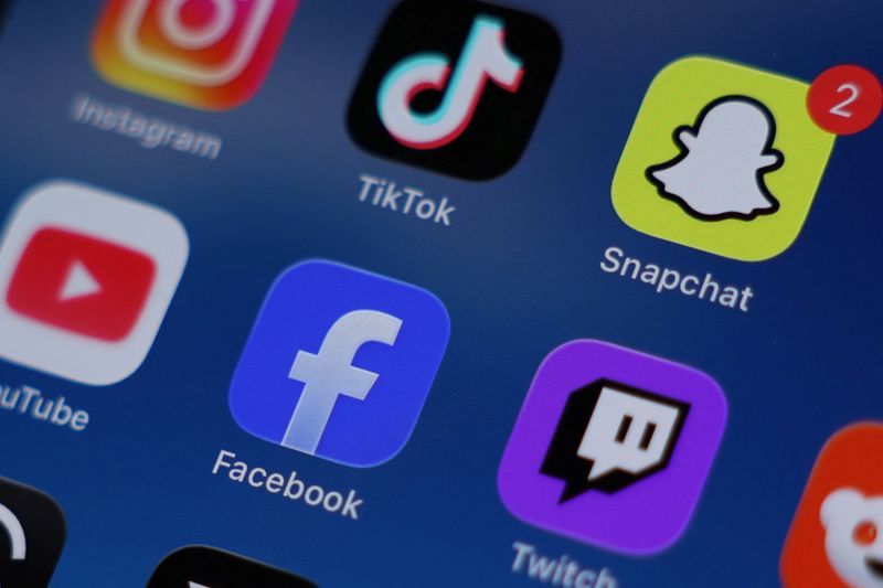 Strong US Support for Tighter Social Media Rules, Especially Age Verification
