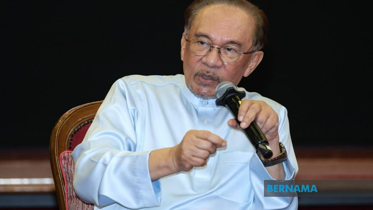 Anwar Escalates Push On Felda's Stalled Indonesian Investment