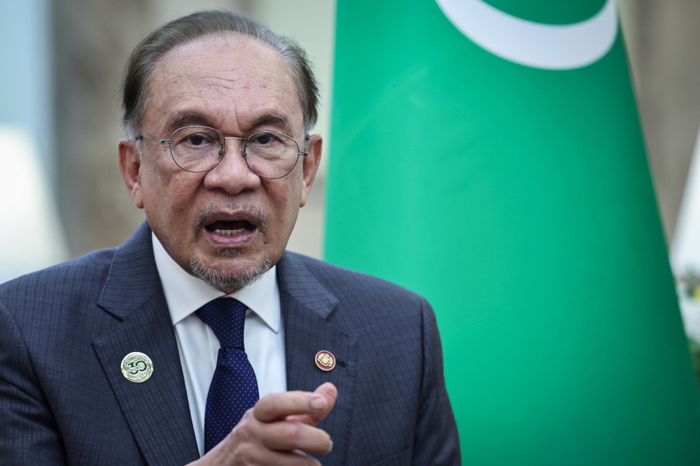 PM Anwar Pays Tribute to Pioneering Islamic Scholar John L. Esposito