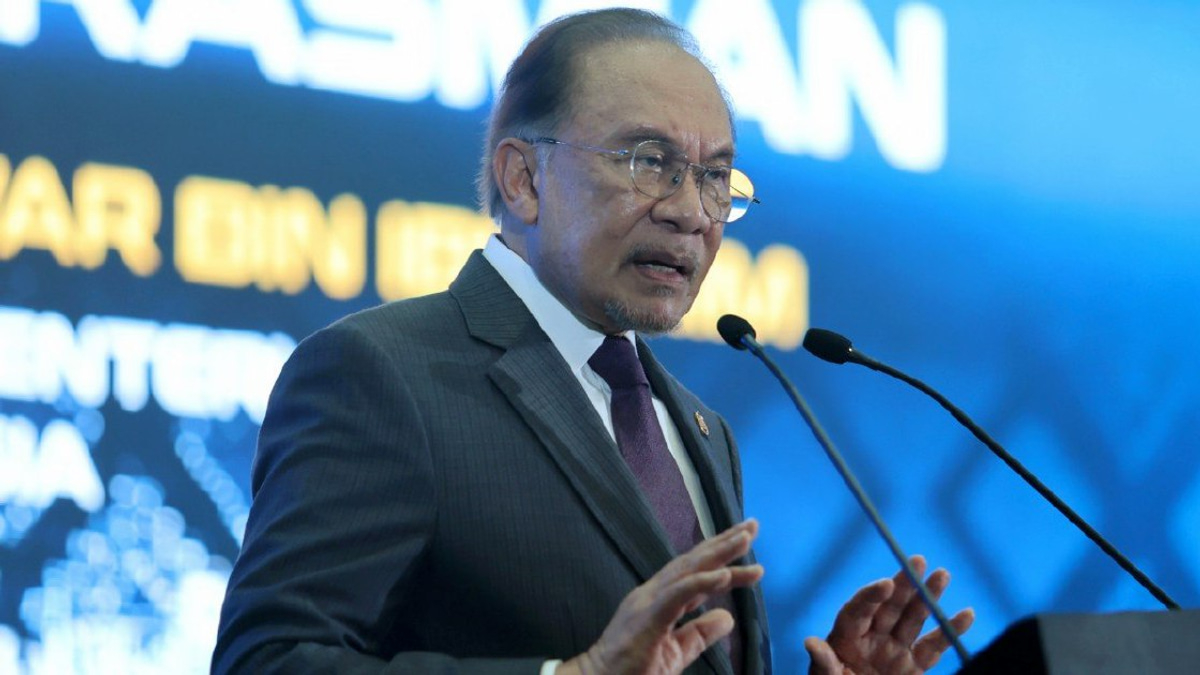 Anwar Warns Schools Against Suppressing Bullying Cases for Reputation