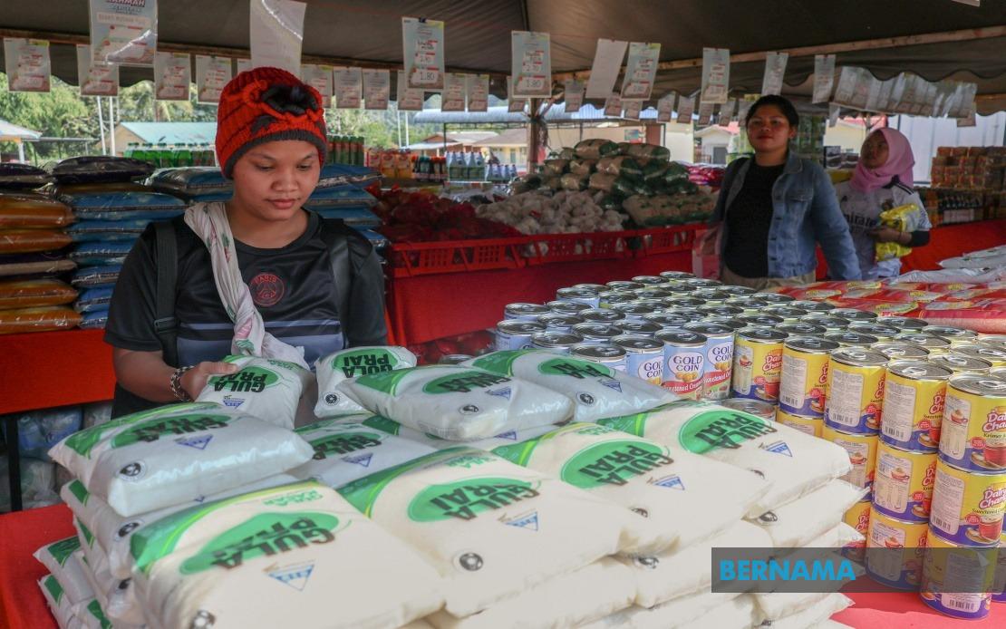 Rural Price Controls Working: Government Programme Cuts LPG, Cooking Oil Costs Significantly