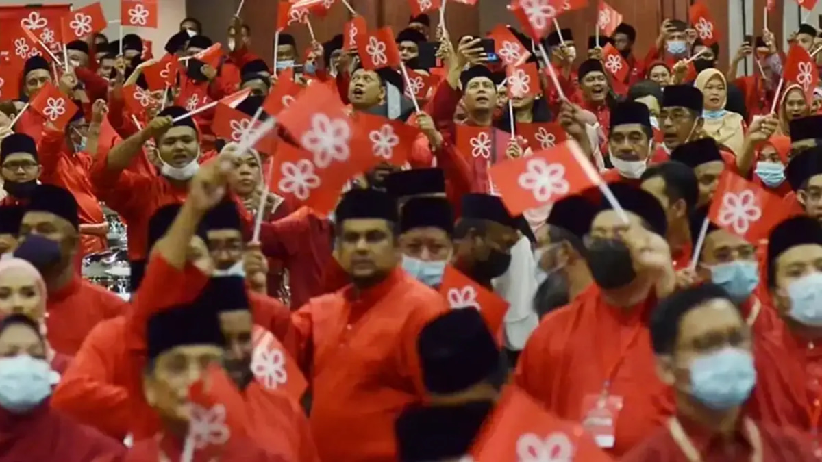 Bersatu's Coalition Role Becomes Untenable, Says PAS Official