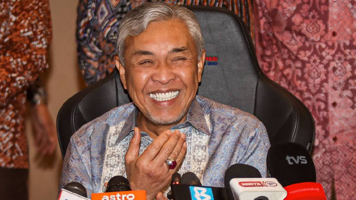 Zahid Reassures Minority Communities Over BN-PN Coalition Tie-Up